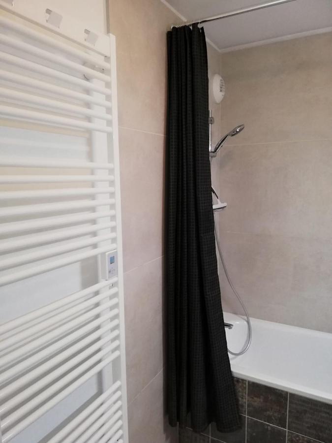 Vie De Famille Apartamento Camiers Exterior foto